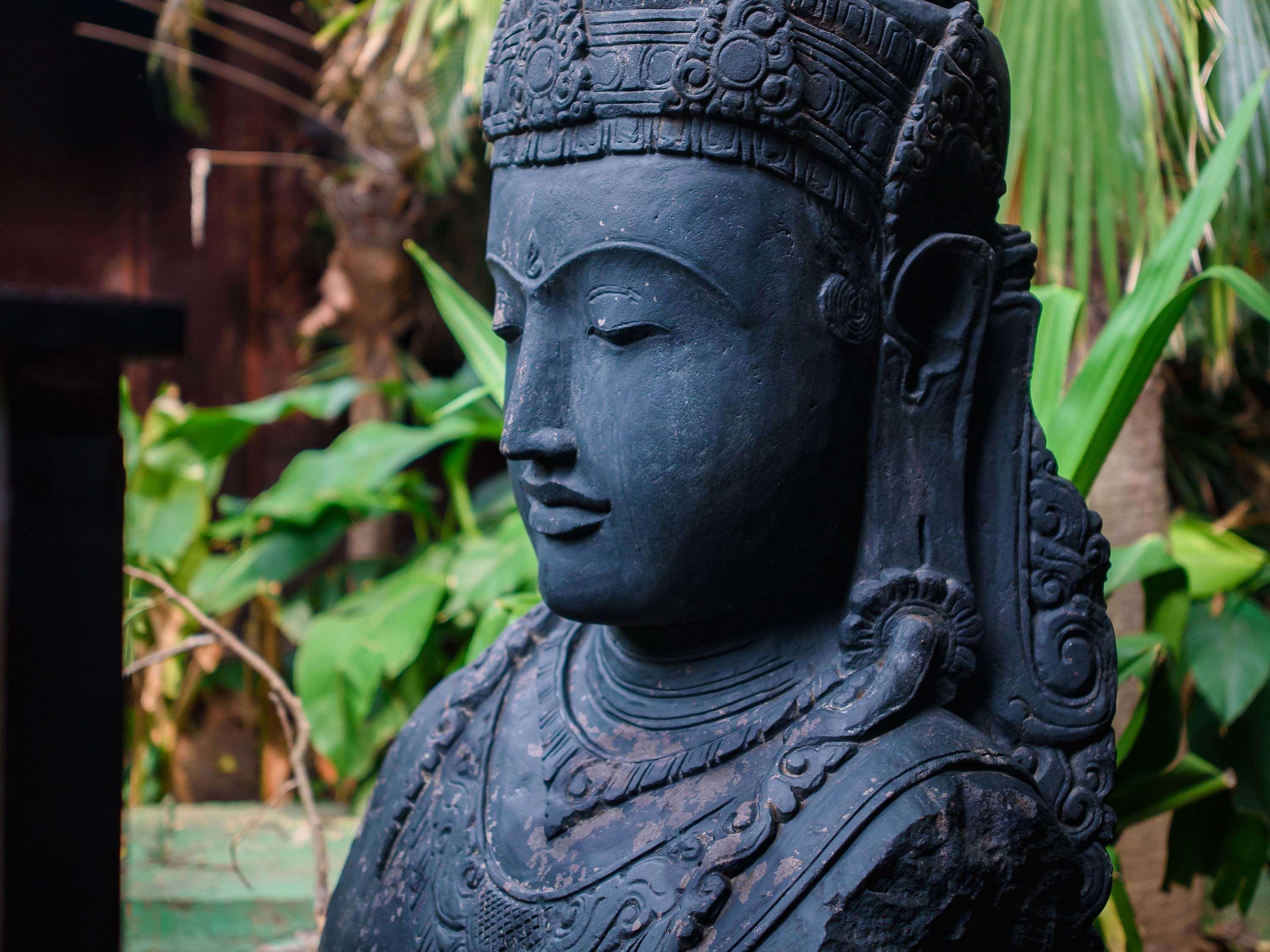 منتجع وسبا نوفوتيل جوا - علامة فنادق أكورهوتيلز كاندولِم المظهر الخارجي الصورة A statue of the Buddha at the temple